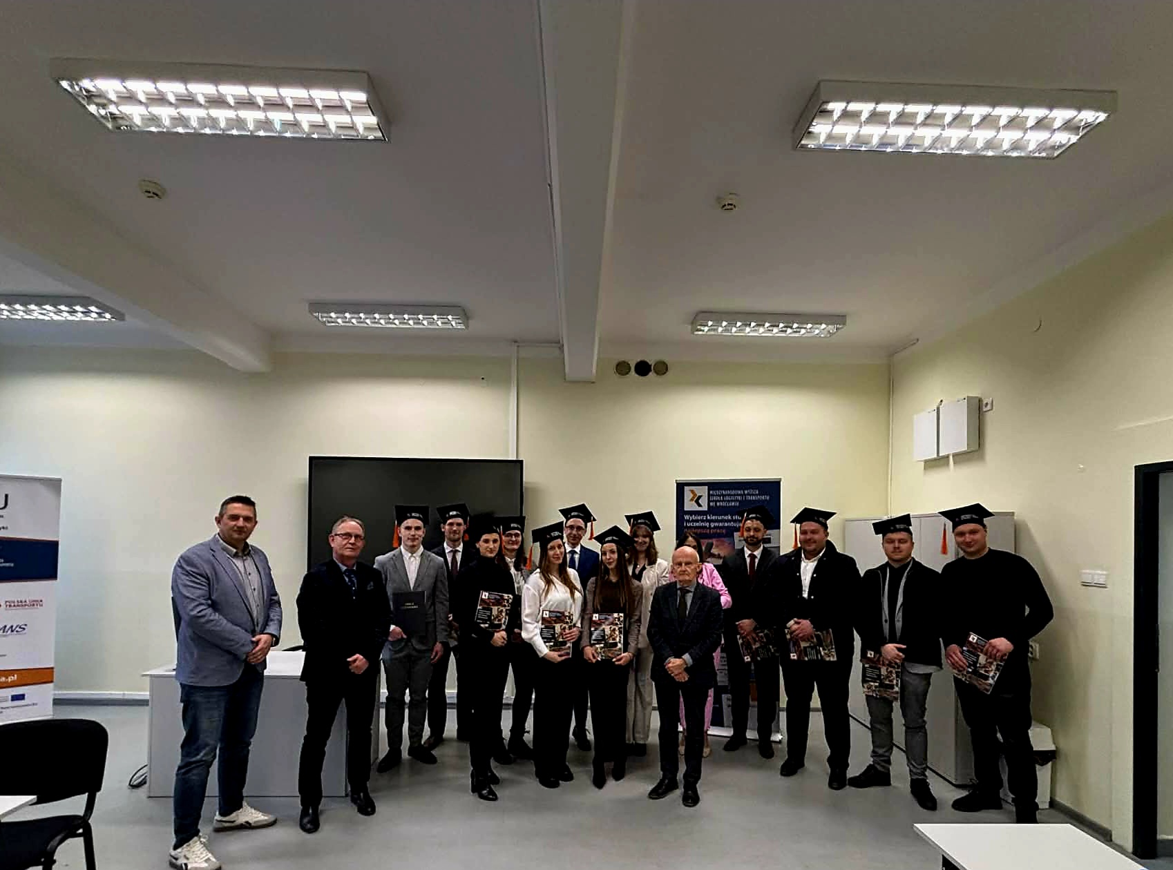 Egzaminy i obrony prac dyplomowych